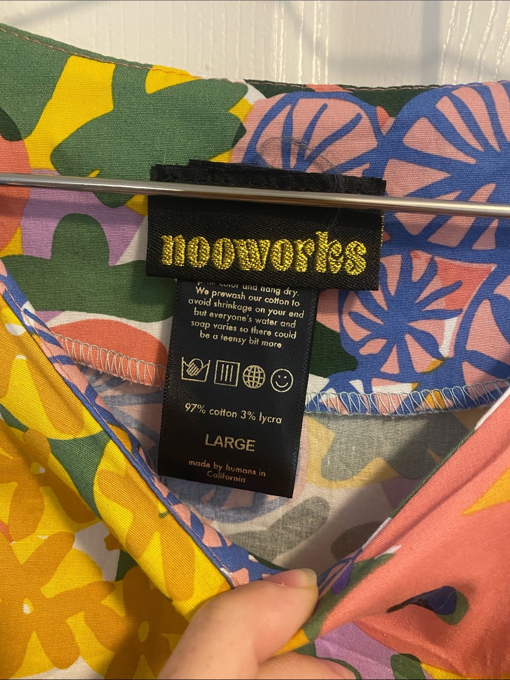 Nooworks Frida Floral Midi Dress in People I Love Size L - Picture 2 of 4